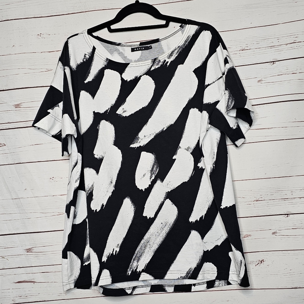 Ratia Black & White Nuoska Pattern Short Sleeve Tricot Top - Picture 8 of 8